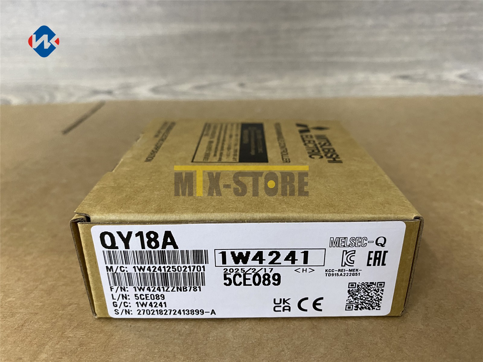 1pcs Brand new Mitsubishi with box  QY18A PLC