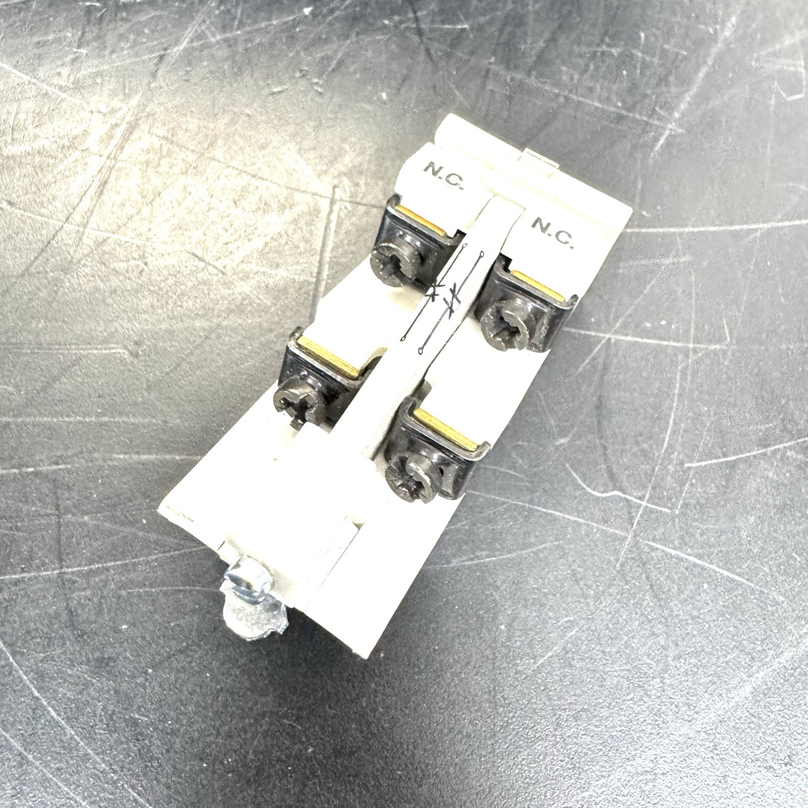 CUTLER HAMMER J02 AUXILIARY CONTACT