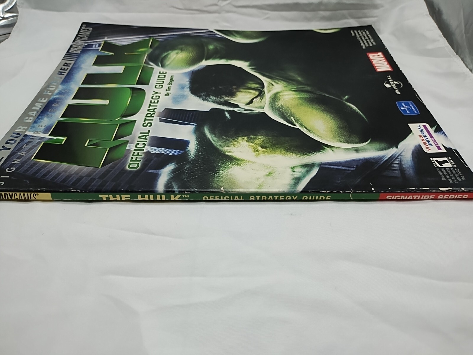 Hulk Official Strategy Guide Book With Poster Insert