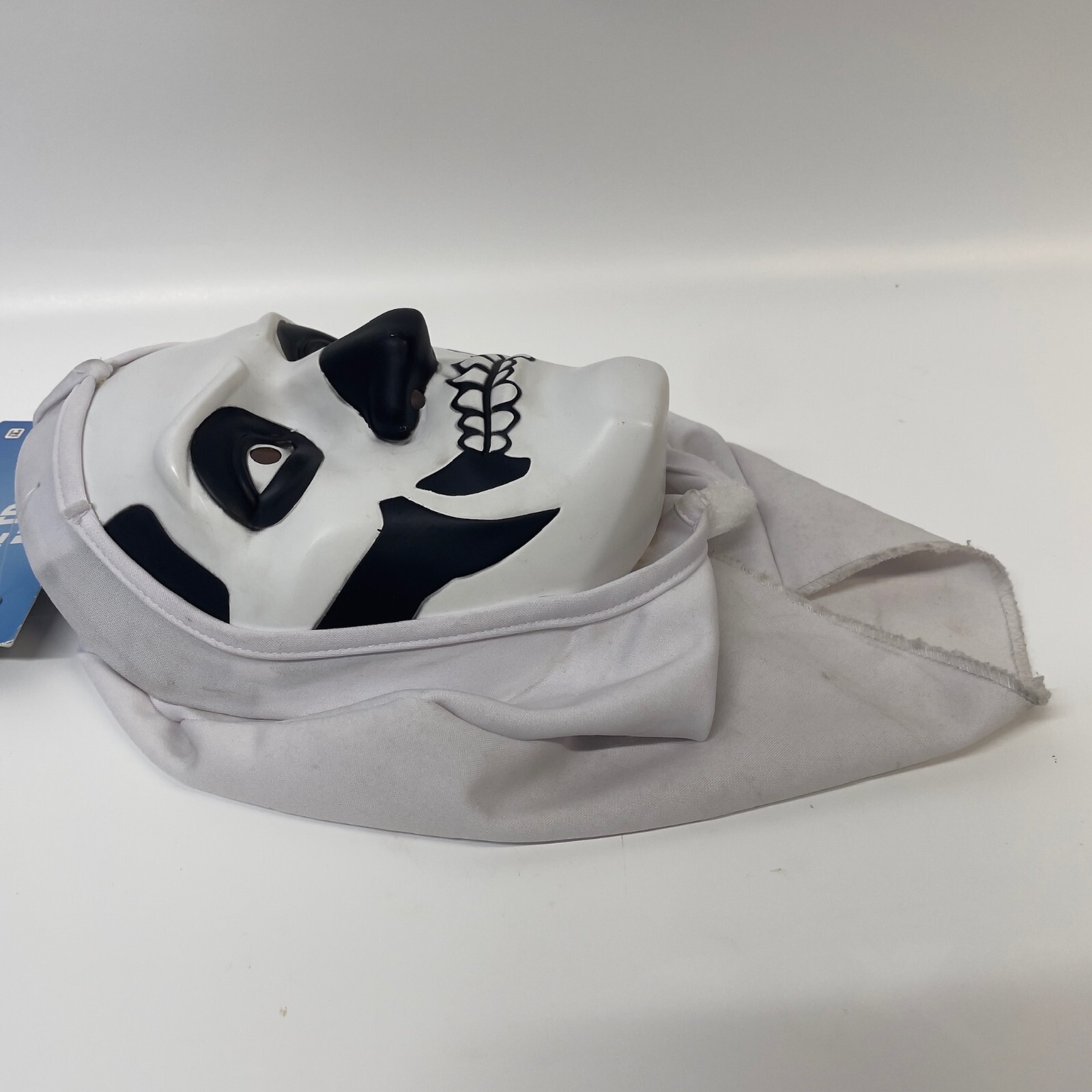 Spirit Halloween Fortnite Skull Trooper 14+ Mask Epic Games NWT 2018