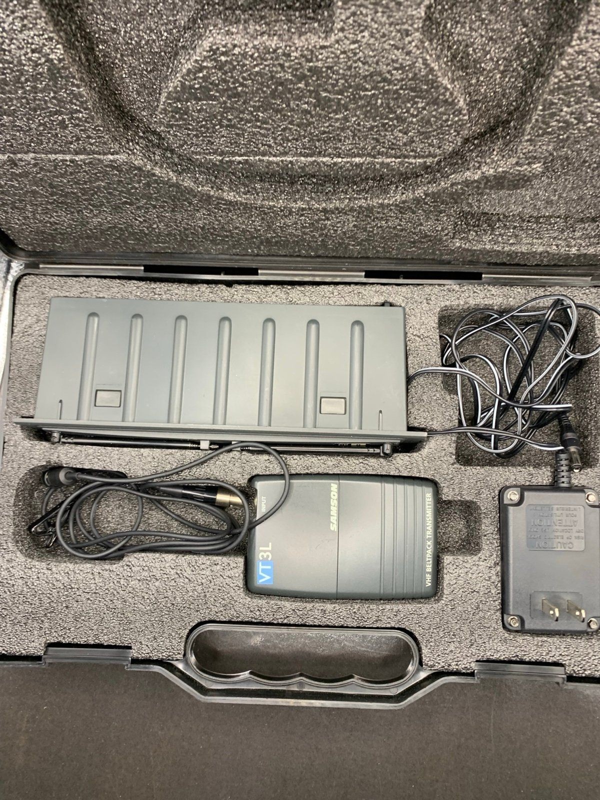 Samson VR3TD True Diversity Receiver, VT3L VHS Beltpack Transmitter,