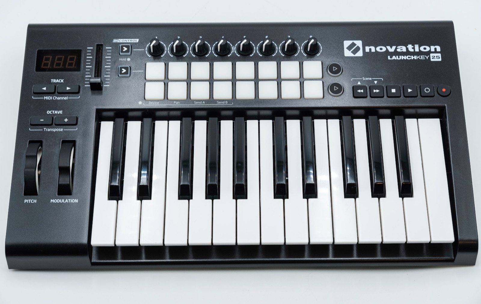 Novation Launchkey 25 MK2 w/ USB Cable