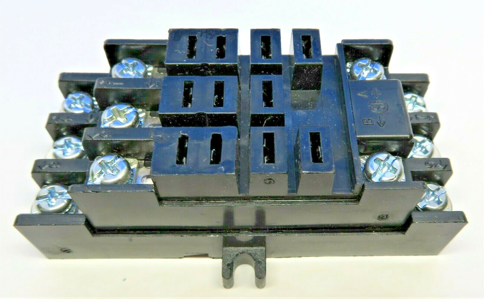 PHILIPS ECG RLY9105 RELAY BLOCK BLADE SOCKET 300V 10A 11-PIN  *NEW IN BOX*
