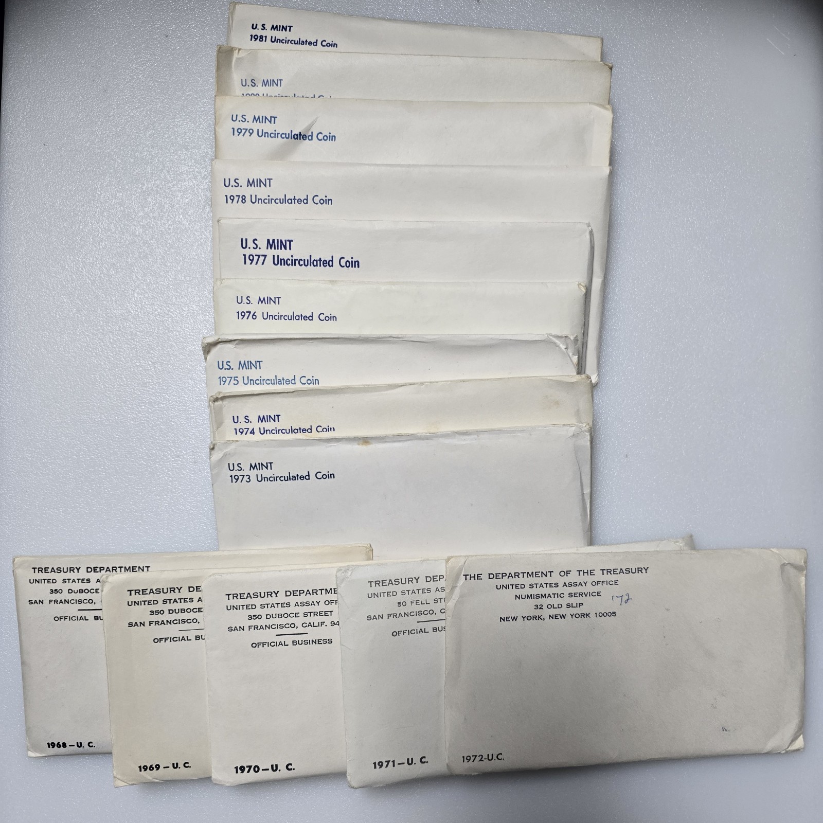 US Mint Sets 1968 - 1981 14 Uncirculated P & D Sets Includes 3 Silver Halves OGP