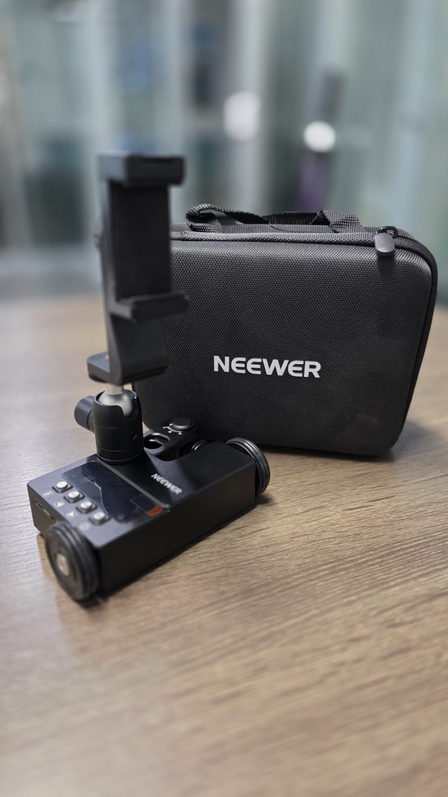 NEEWER DL200 - Motorized Dolly Kit for Camera/Phone/Camera