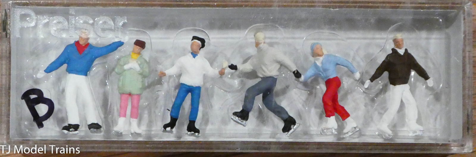 Preiser HO #10315B Sports & Recreation -- Ice Skaters pkg(6)