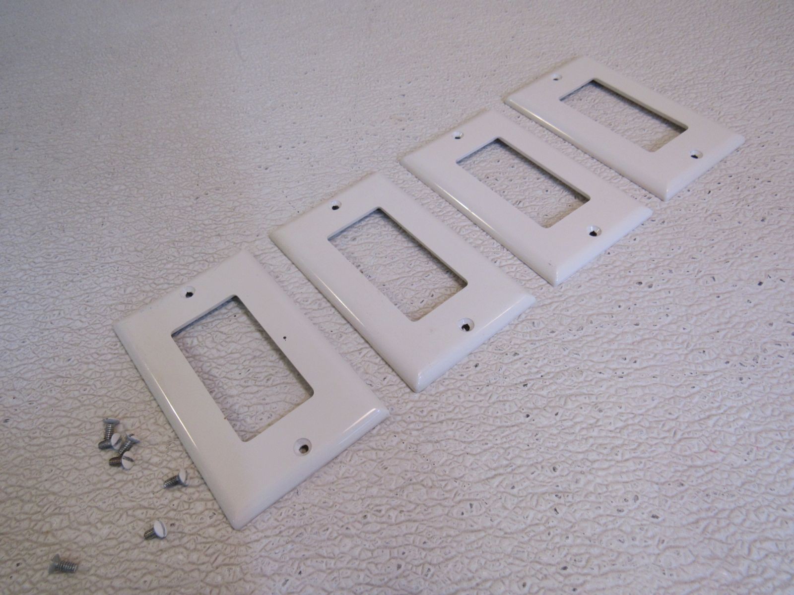 Cooper GFI Rocker Cover Plates Lot of 4 4.5in x 2.75in White 15FF W1