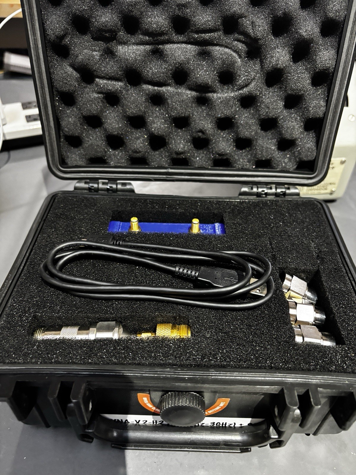 NanoVNA-V2-H2 10MHz-3GHz Vector Network Analyzer + SOLT Kit in Case