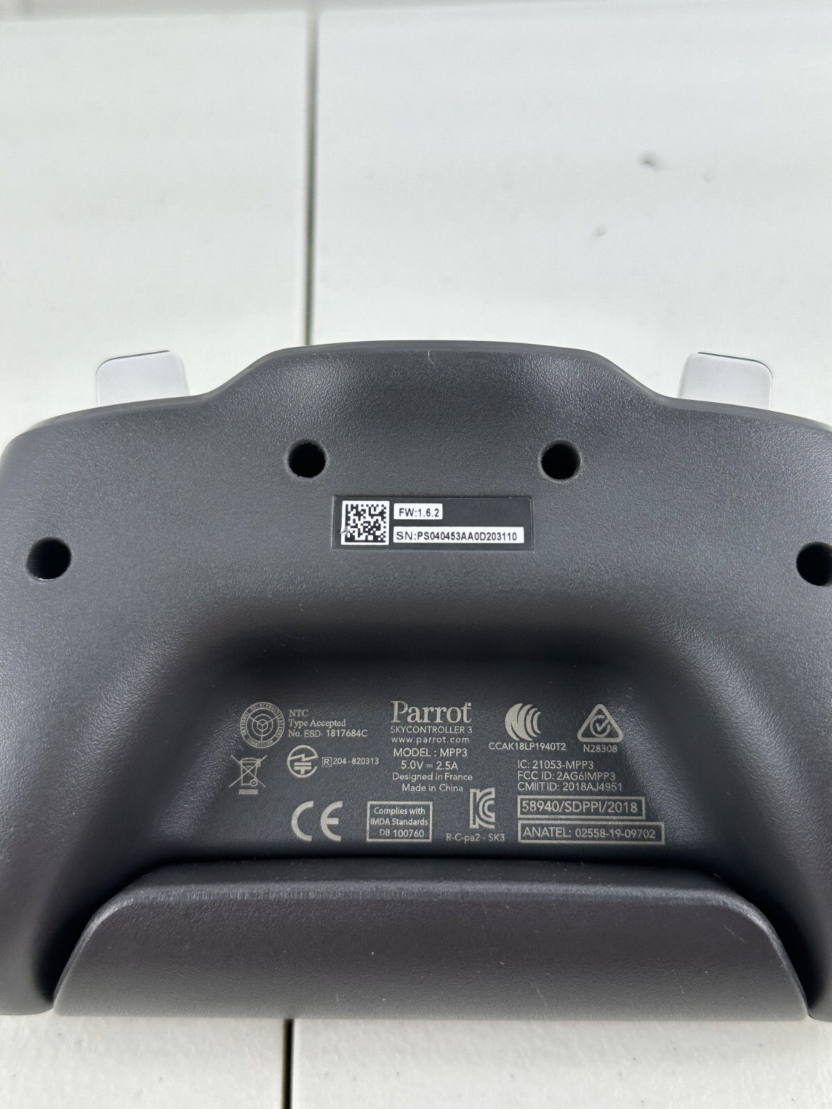 Skydio SKYJS300NA USB-C Drone Controller for Skydio 2 / Skydio 2+
