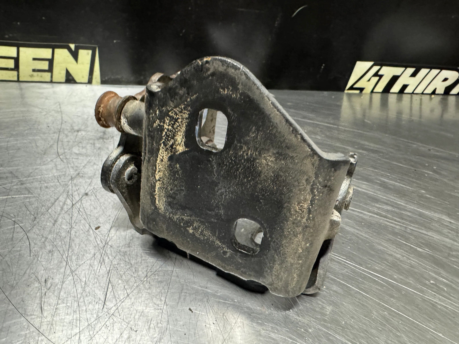 1997 - 2004 CORVETTE C5 RH PASSENGER DOOR HINGES #N554