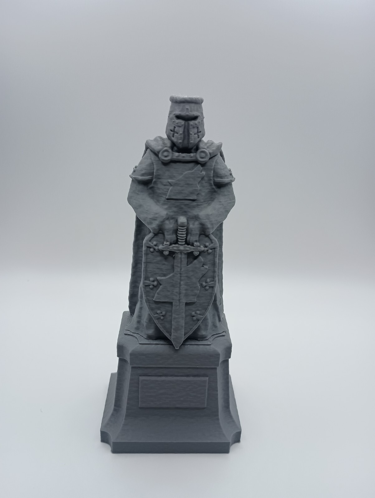 3D Printed Scatter Terrain Knight Statue #2 (28mm-32mm Scale) [PTO]