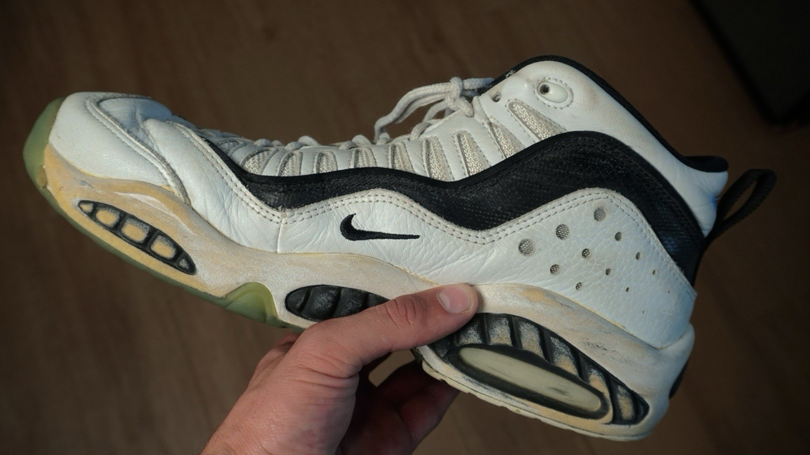 Vtg Nike Air Max Uptempo 97 White Black High Top Basketball Sneakers 130733-111