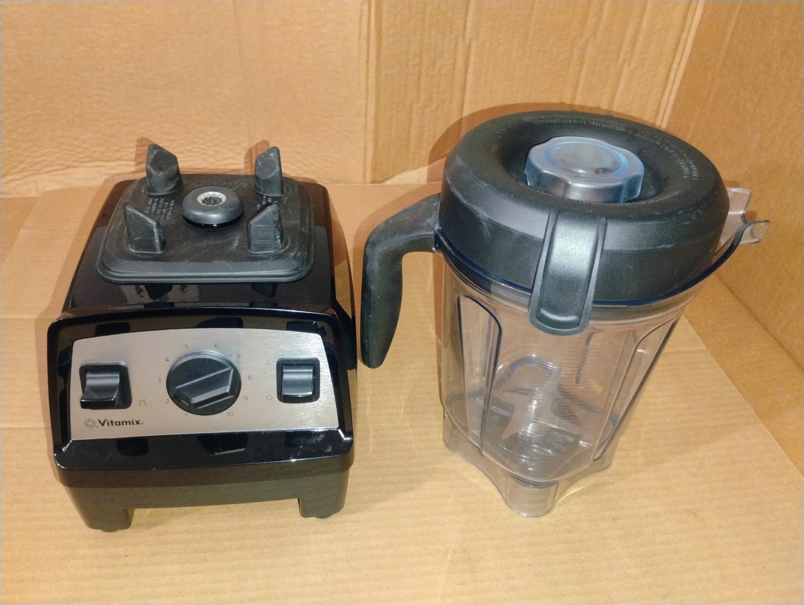 VitaMix Blender VMO197 Black With Low Profile 64oz Container NICE