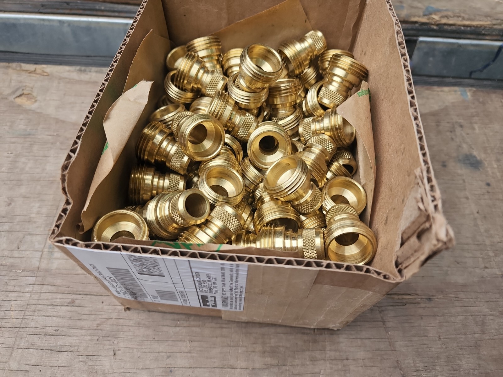 Case of 100 Parker 1163-61 Non-Valved Water Hose QC Nipple 3/4 Male Hose Brass