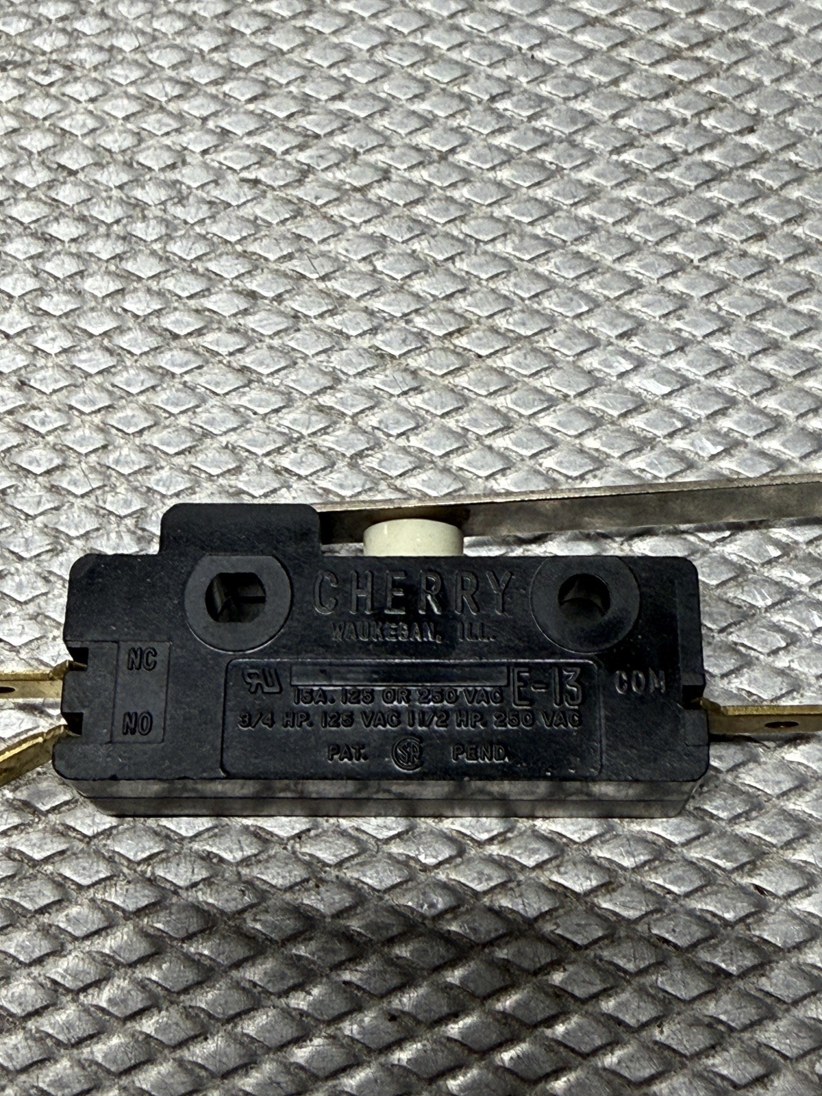Cherry ZF E13-0-2-H Micro Switch,Std.Ratio Lever, NC CONTACTS ONLY-combined ship