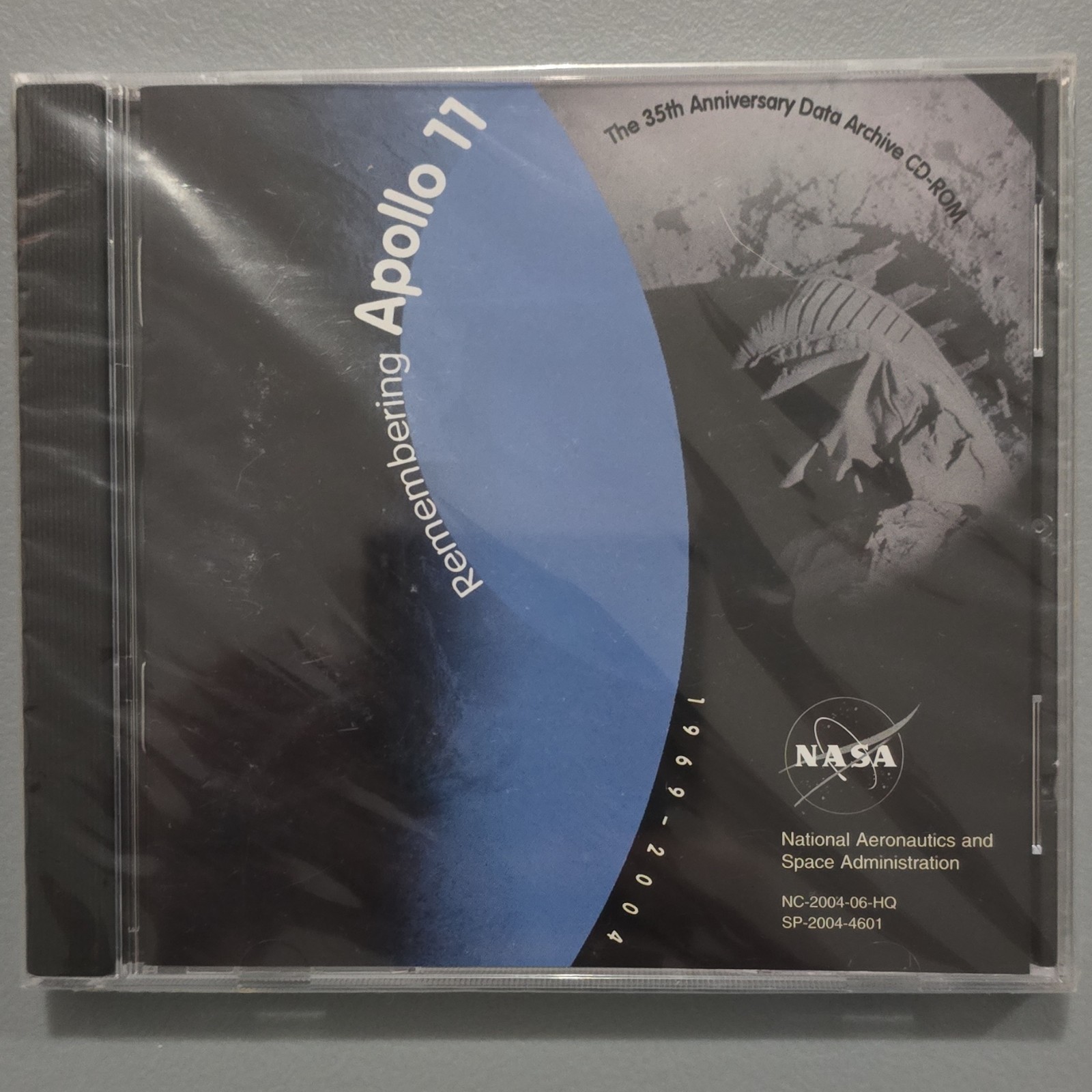 NASA Apollo 11 35th Anniversary Data Archive CD-ROM July 2004