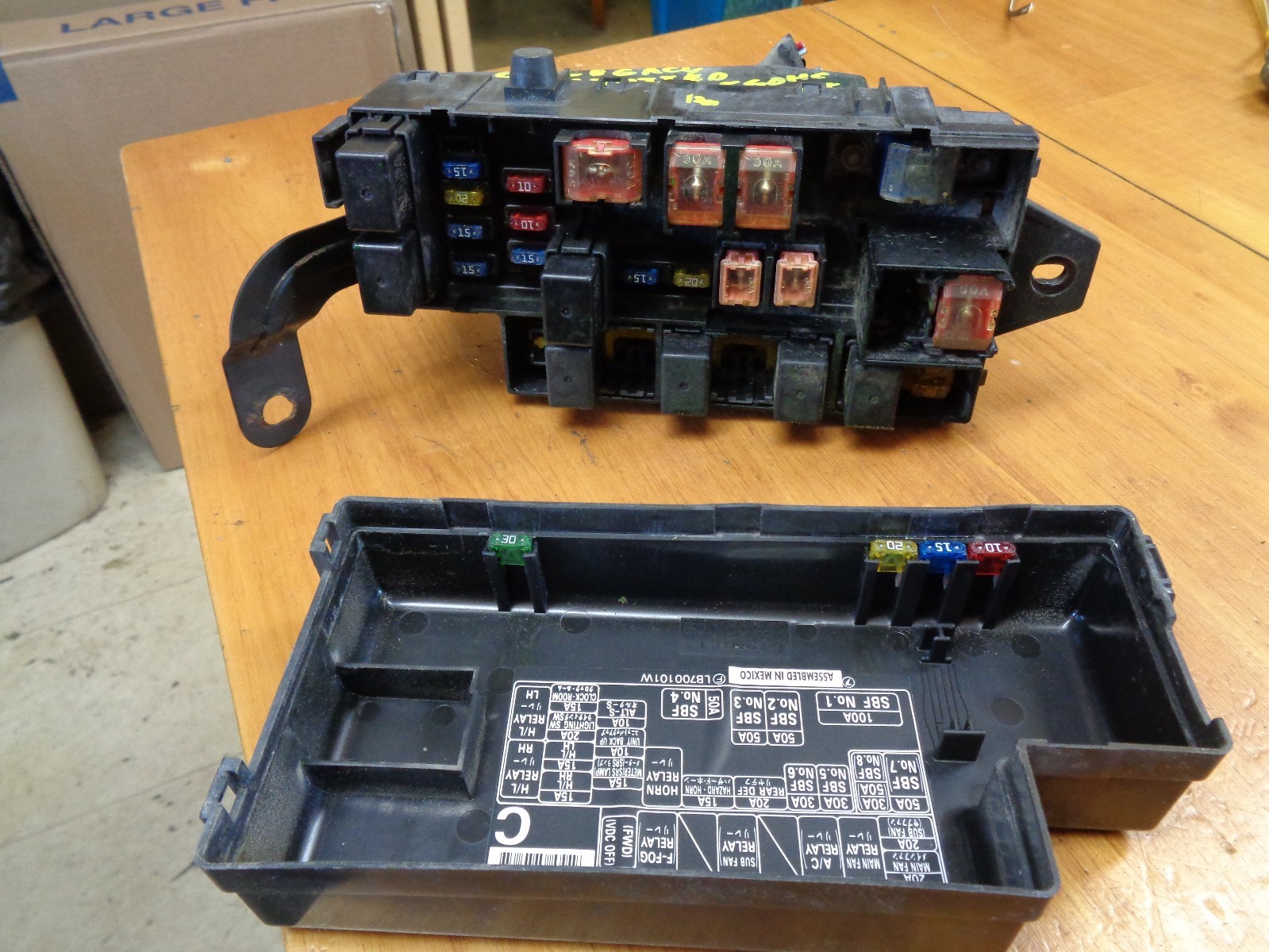 00 01 02 03 04 LEGACY OUTBACK FUSE BOX RELAY WIRE PANEL 82231AE01A