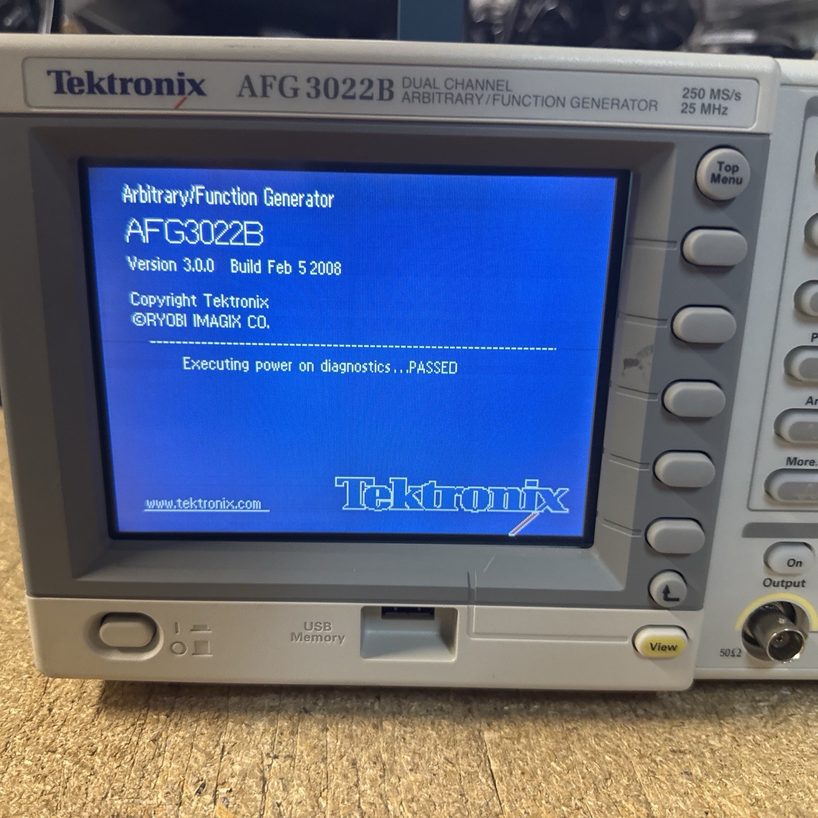 Tektronix AFG3022B Dual Channel Arbitrary Function Generator READ