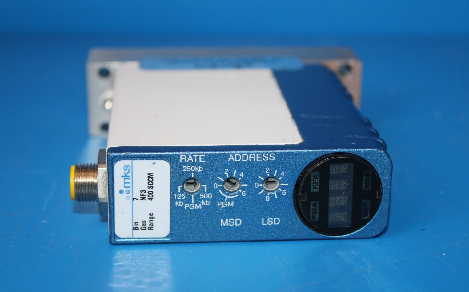 MKS Instruments πMFC Mass Flow Controller Gas: NF3 Range 400 SCCM