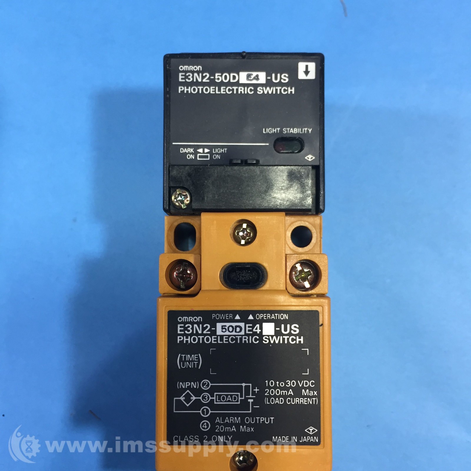 Omron E3N2-50E4-US Photoelectric Switch FNOB