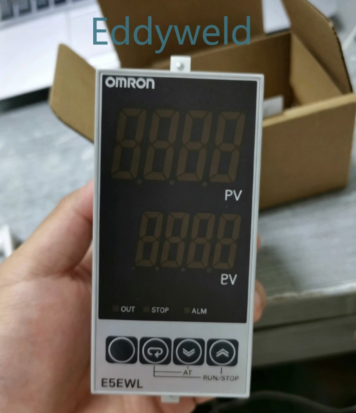 New Genuine Omron Temperature Controller E5EWL-R1TC-300 100-240V