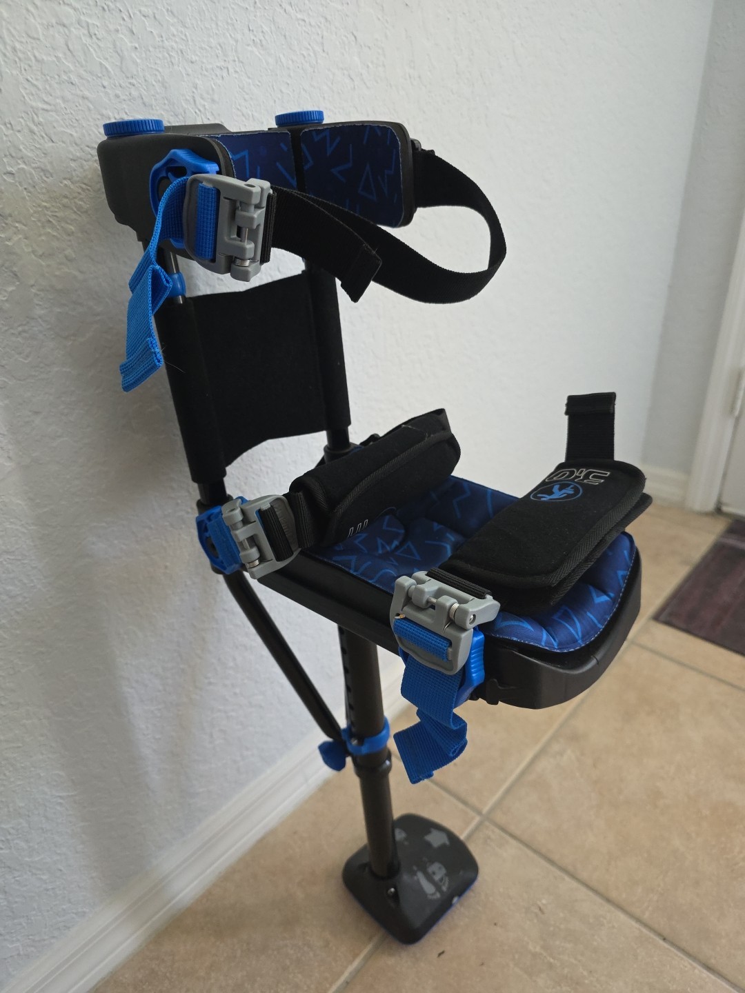 iWALK 3.0 Knee Walker Assist Crutch for Hands/Pain-Free Movement.