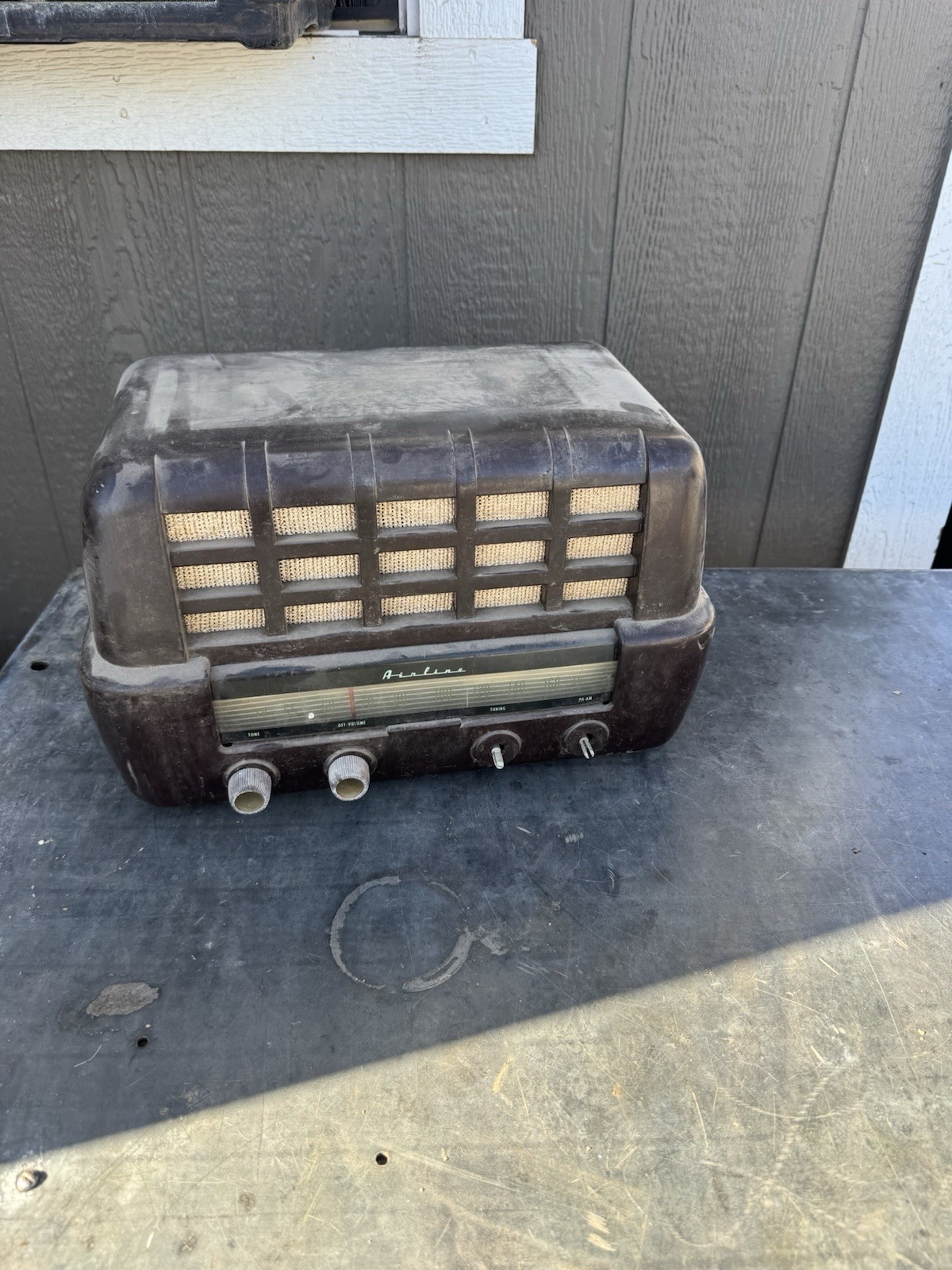 Vintage Ward Airline Tube Radio 25BR-1526H Restoration or Parts
