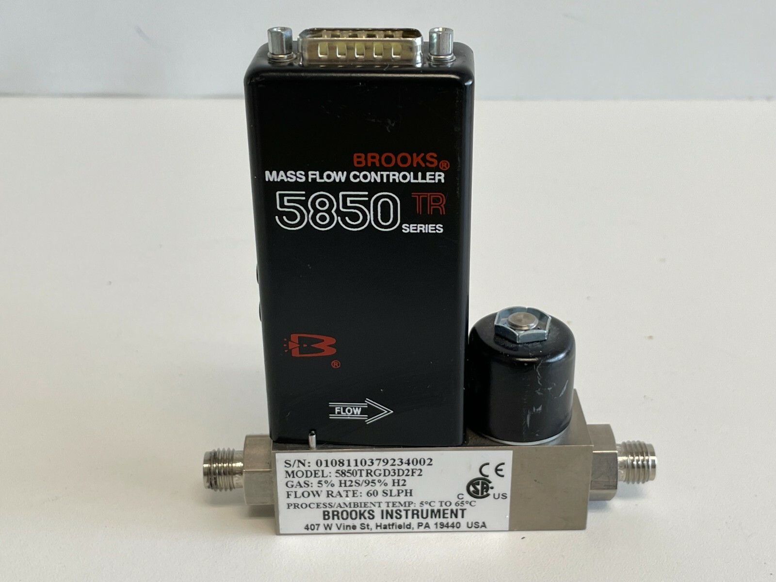 U2:  Brooks 5850TR Mass Flow Controller 5850 TR Series
