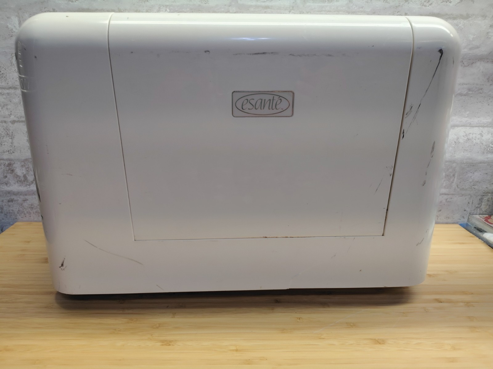 Baby Lock ESi-2 Esante Sewing & Embroidery Machine