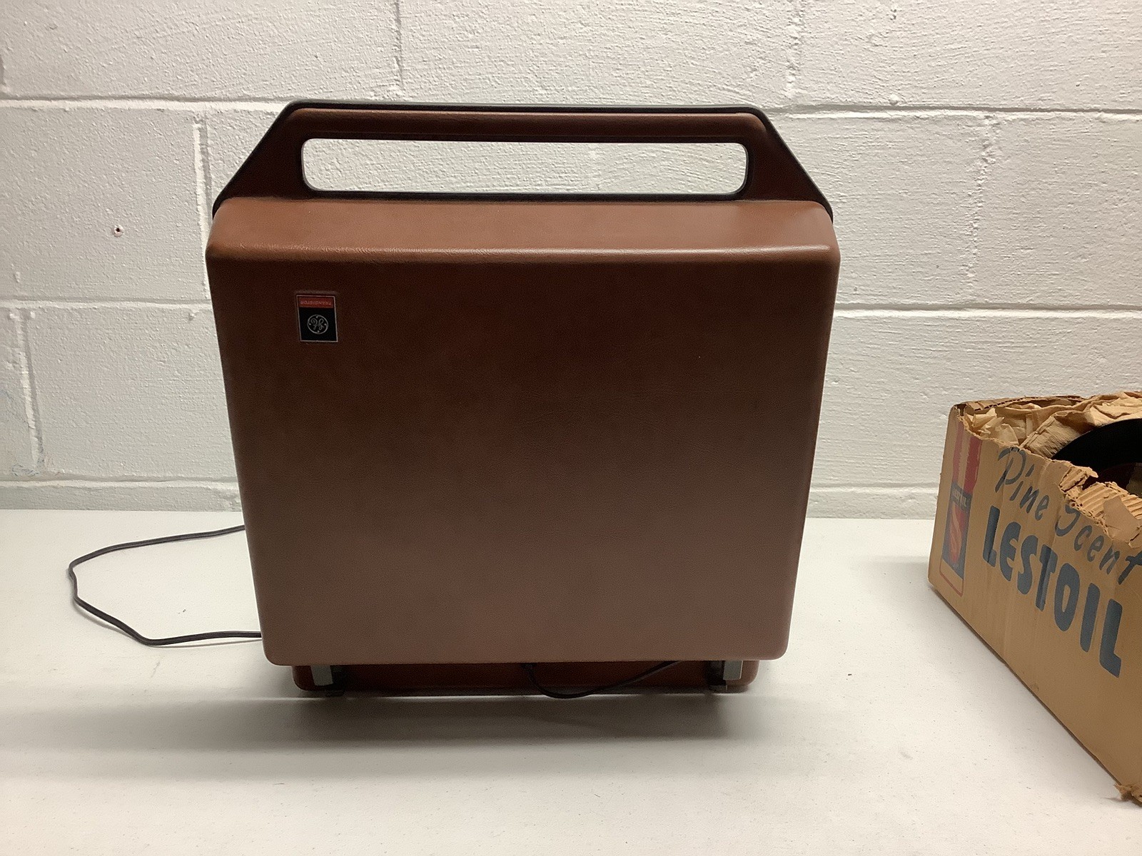 General Electric Transistor Solid State Record Player Vintage 4 Speed **READ**