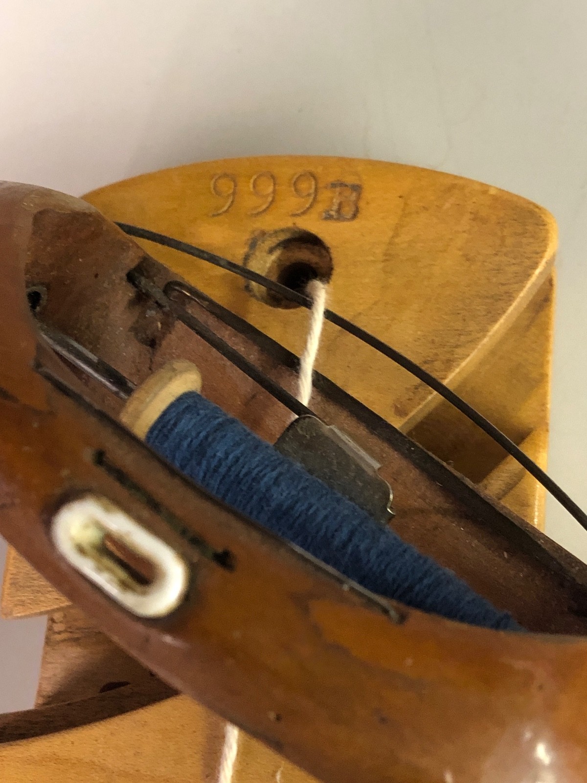 ANTIQUE WEAVING BATTEN SHUTTLE, 999B (713)