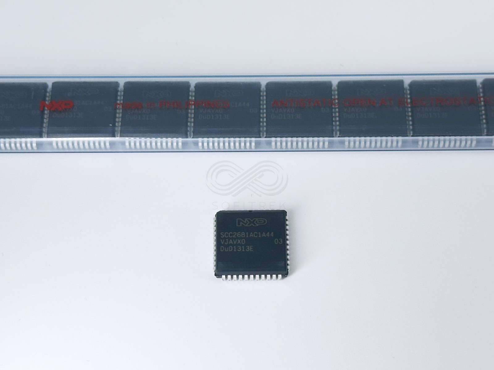 2PCS SCC2681AC1A44 NXP Dual UART 5V Serial Interface IC PLCC-44