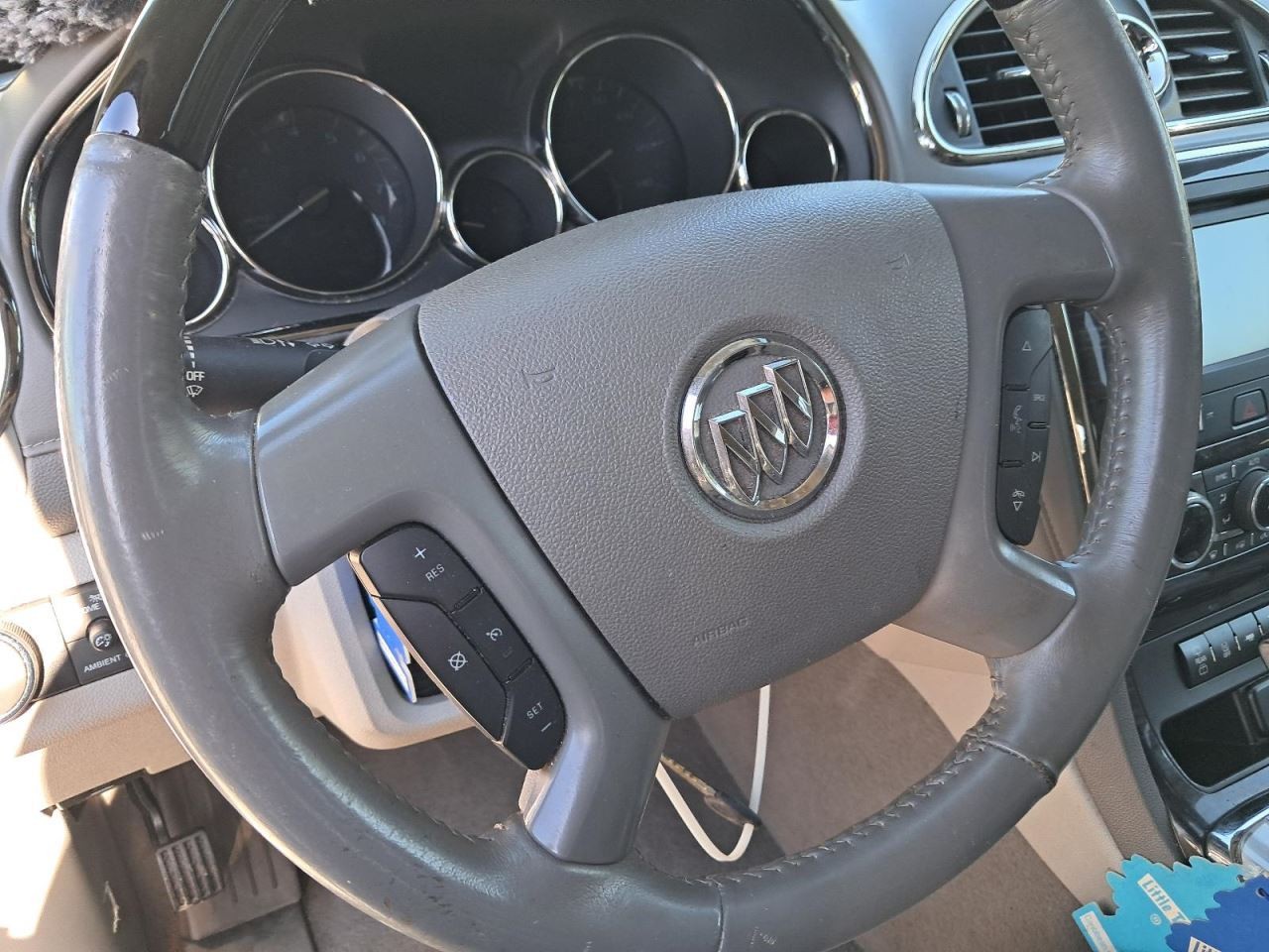 ENCLAVE 2017 Glove Box 4810115