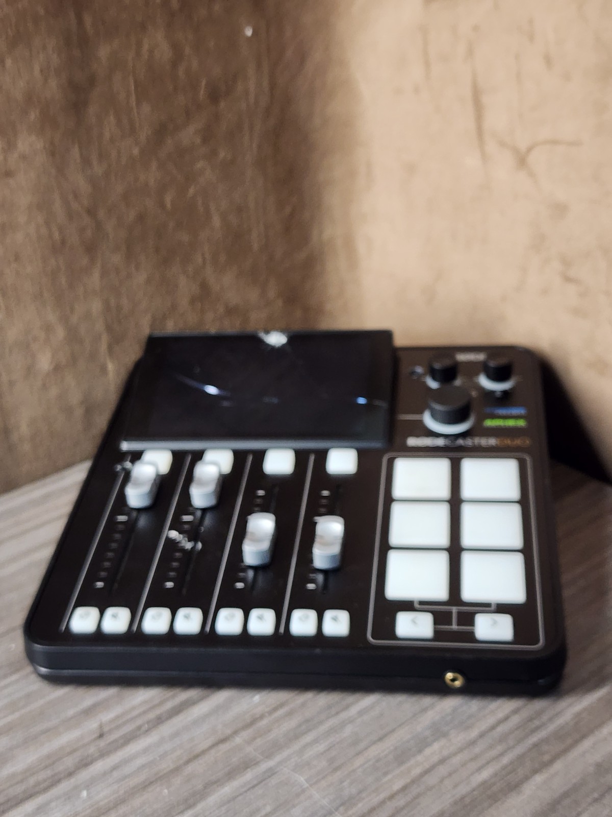 Rode RodeCaster Duo Streaming Mixer Integrated Audio Production Studio