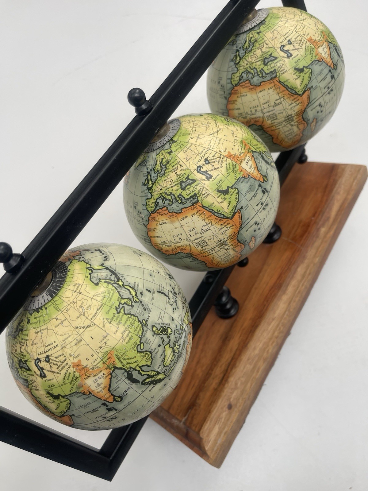 Triple Globe Center Piece Decorative ConversationHome Office Approx 14" x 8"