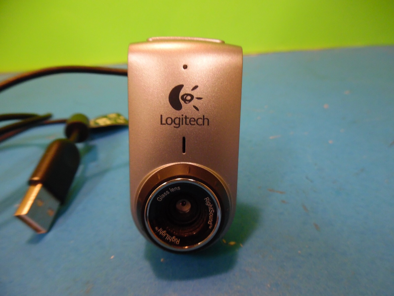 Logitech V-UBV49 Clip On Web Camera 5vdc Quick Disconnect USB Free Shipping