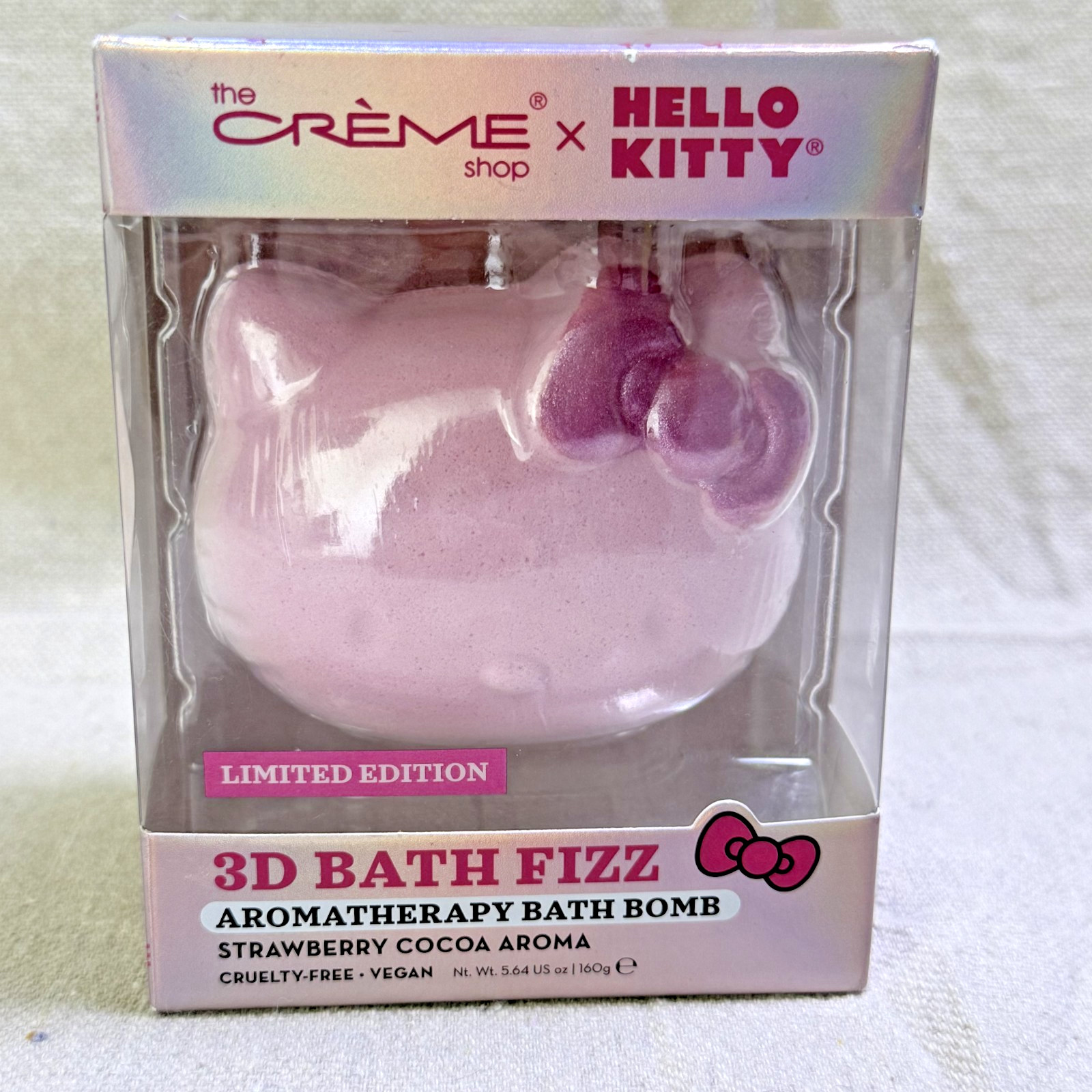 LIMITED EDITION The Crème Shop x Hello Kitty 3D Bath Fizz Strawberry Cocoa Aroma
