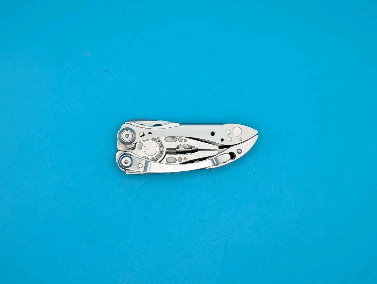 Leatherman Freestyle Multi-Tool - Discontinued - FAST SHIPPING! USED/RUST