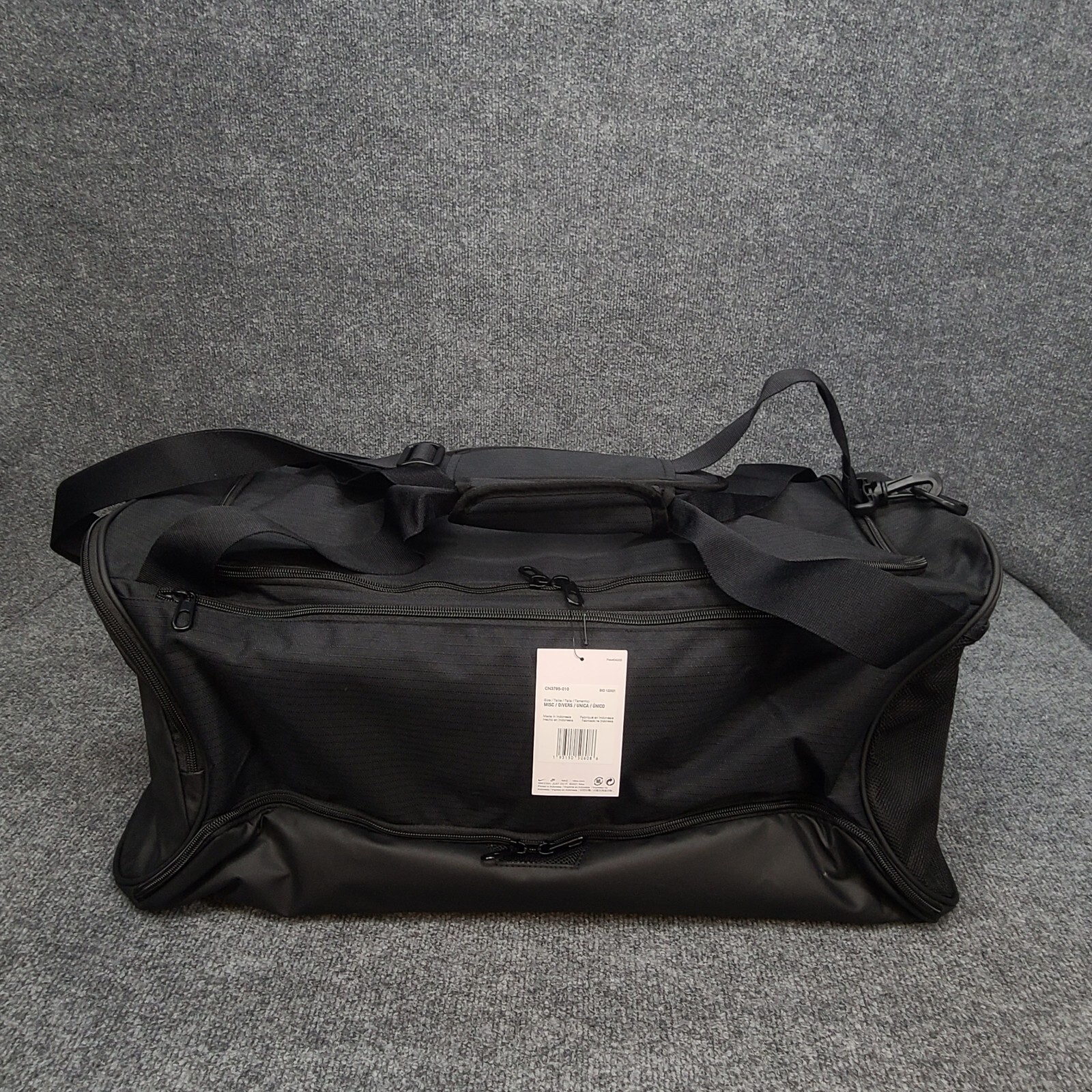 Nike Bag Medium Black Duffel Duffle Gym Travel Tote Training Sportswear New B1