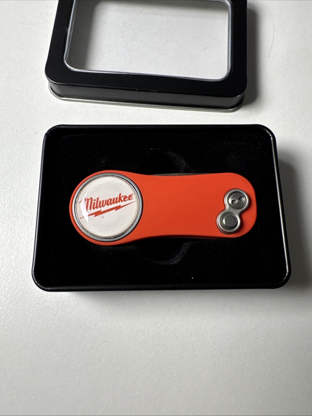 Milwaukee Tools Pitch Fix Divot Tool With Pencil Sharpener
