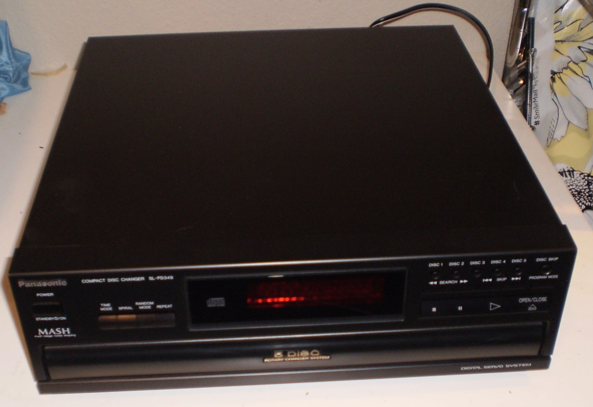 Panasonic Compact 5 Disc CD Changer SL-PD349 No Remote