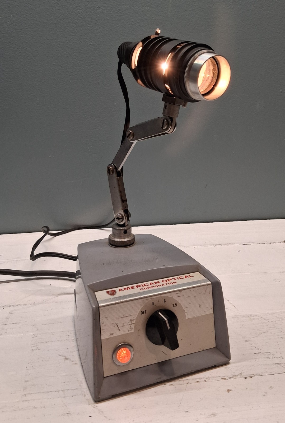 Vintage American Optical Corporation #651 Desktop Work Light Tested Buffalo NY