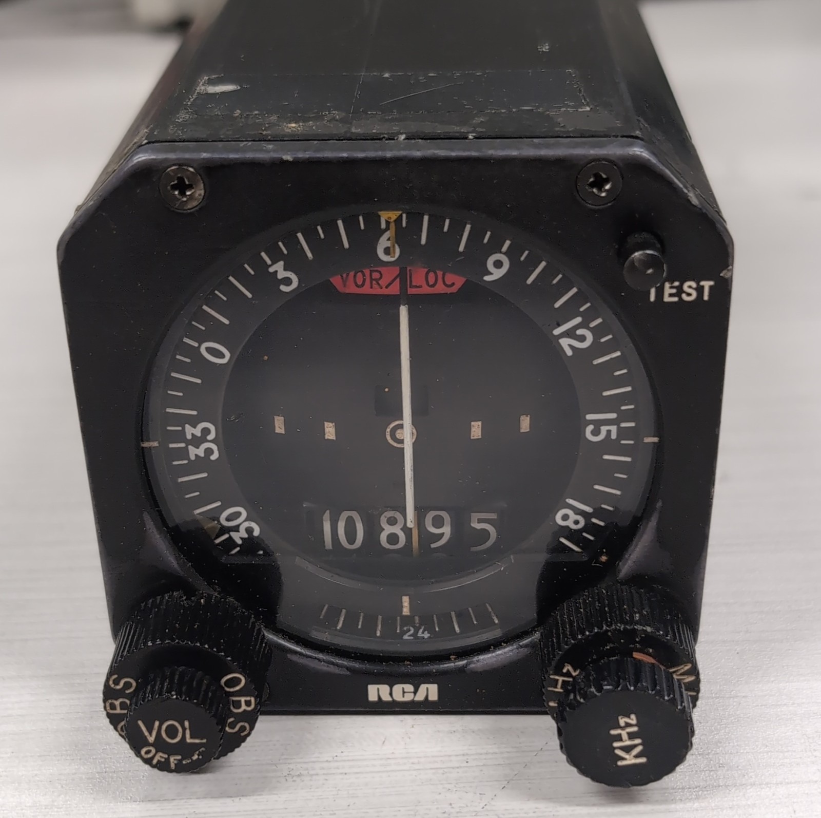RCA AVN-211 A VHF NAV System MI-585077-3 Aviation Equipment