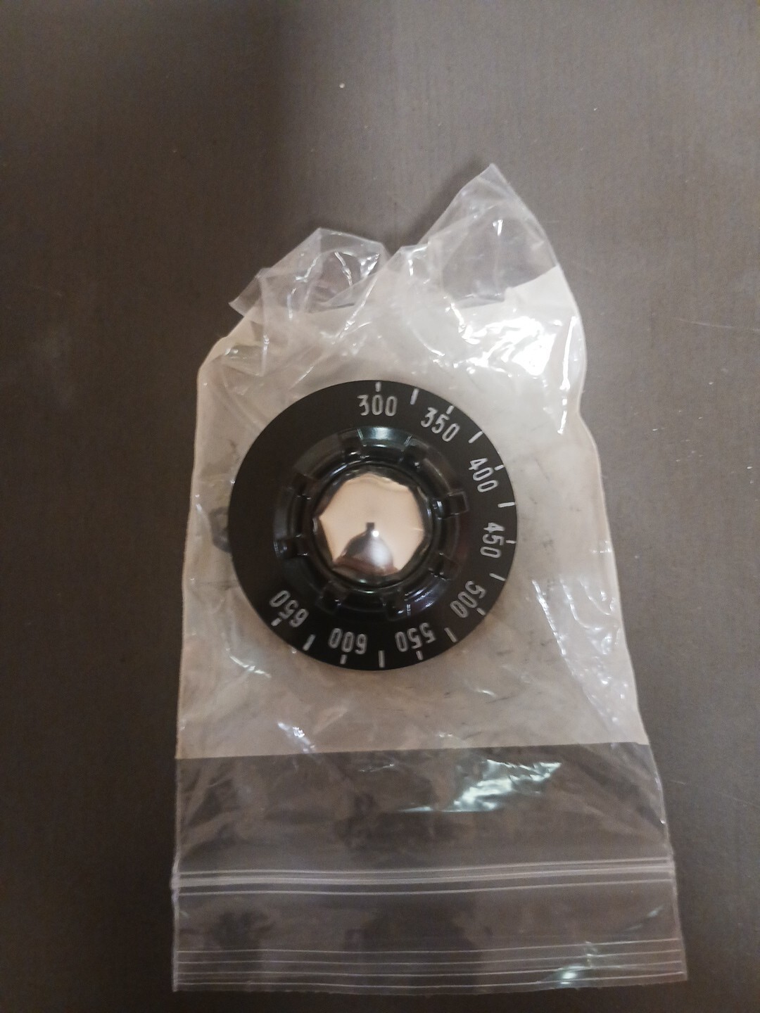 Dial2-1/2 D, 300-650 for Bakers Pride - Part# S1056A