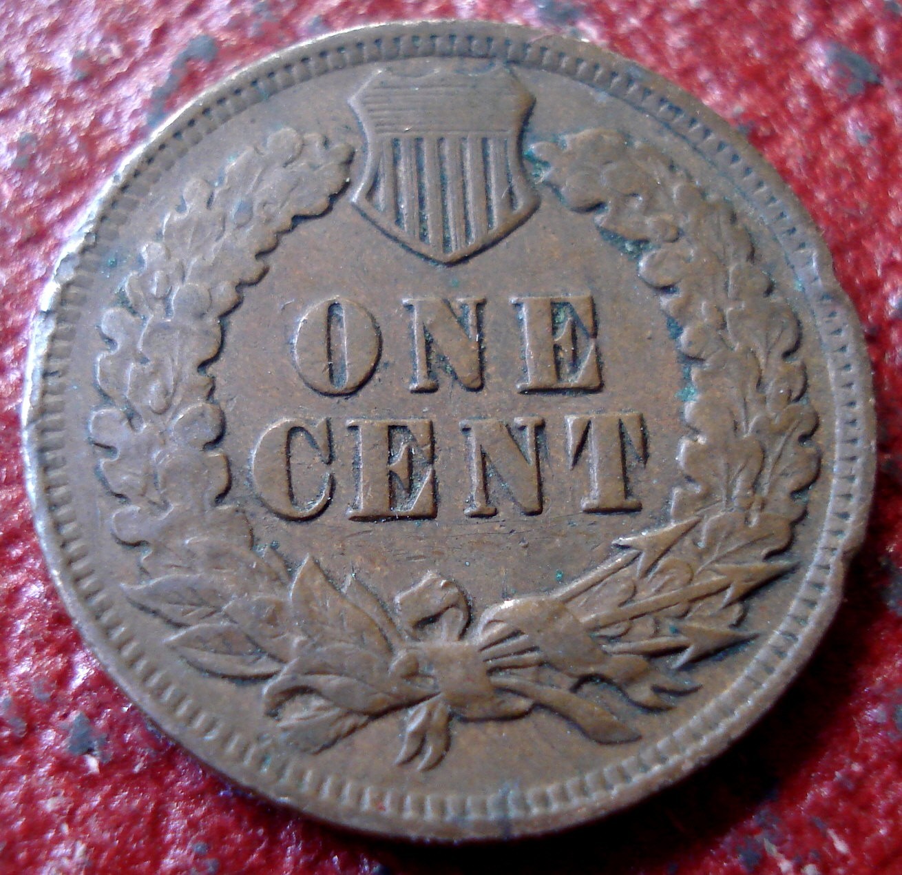 1904 INDIAN CENT IN VF-EF CONDITION