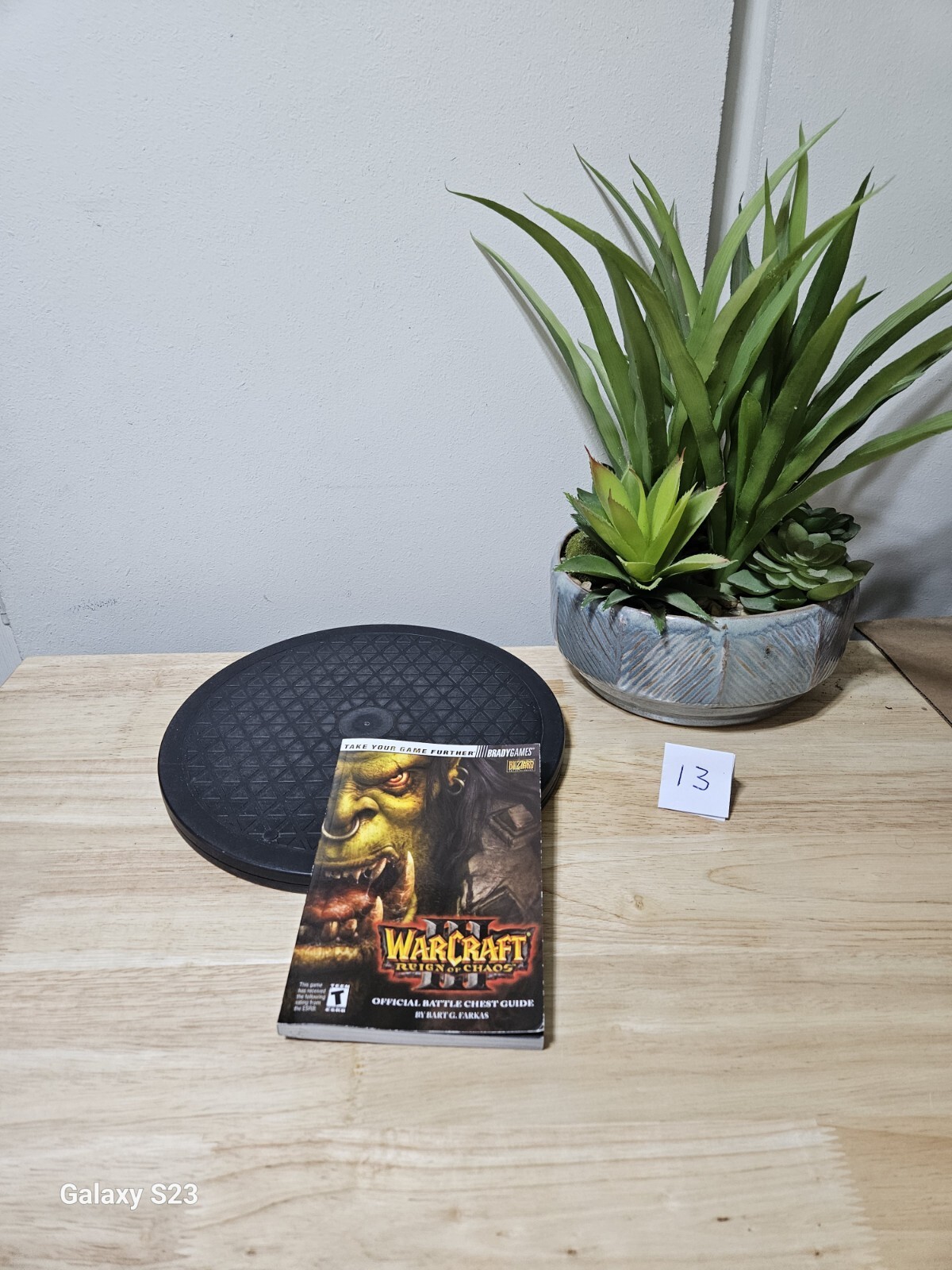 WarCraft 3 III: Reign of Chaos Official Battle Chest Guide -Bart G. Farkas 2003