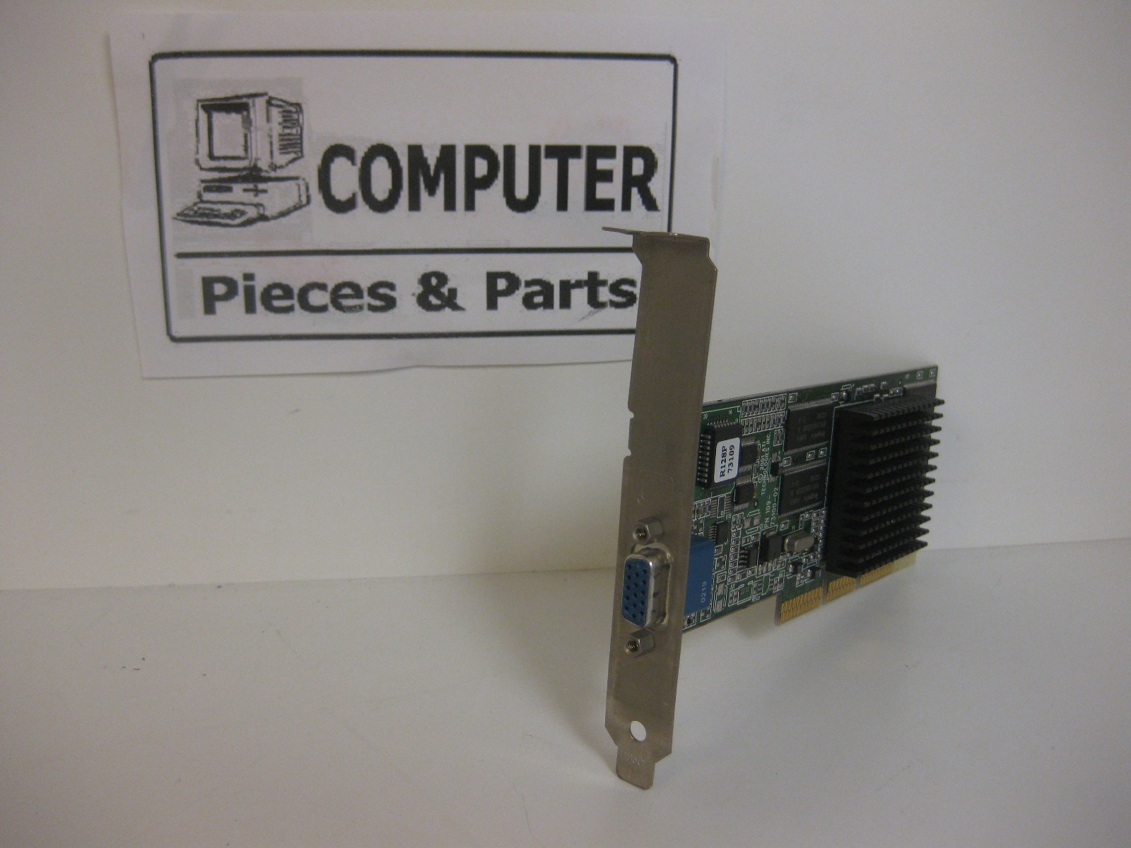 Dell ATI 09K099 1027311602 32MB AGP VGA Video Card  Full Sized Card