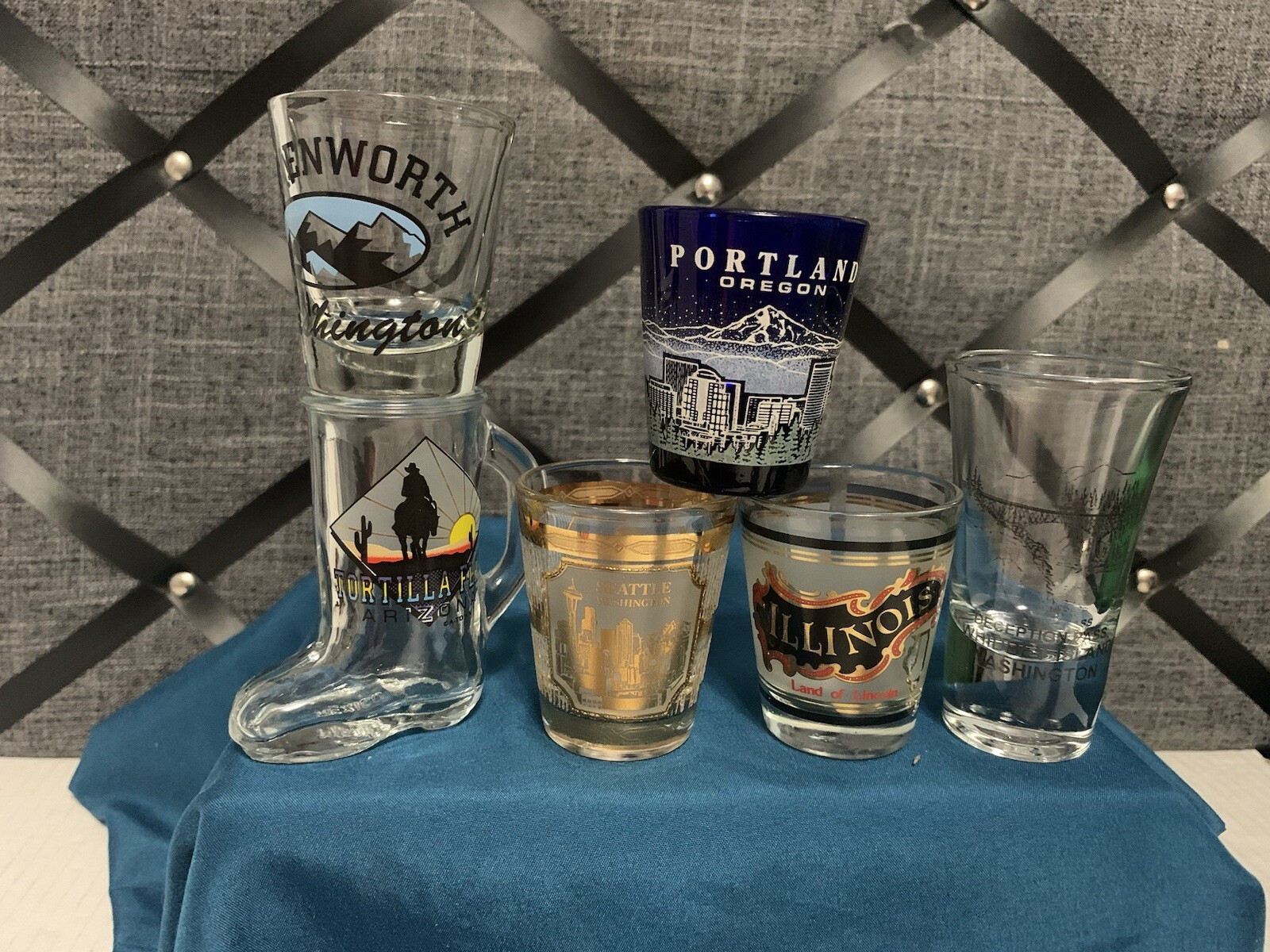 Lot of 6 shot glasses- Seattle , Leavenworth, Illinois, Oregon an more