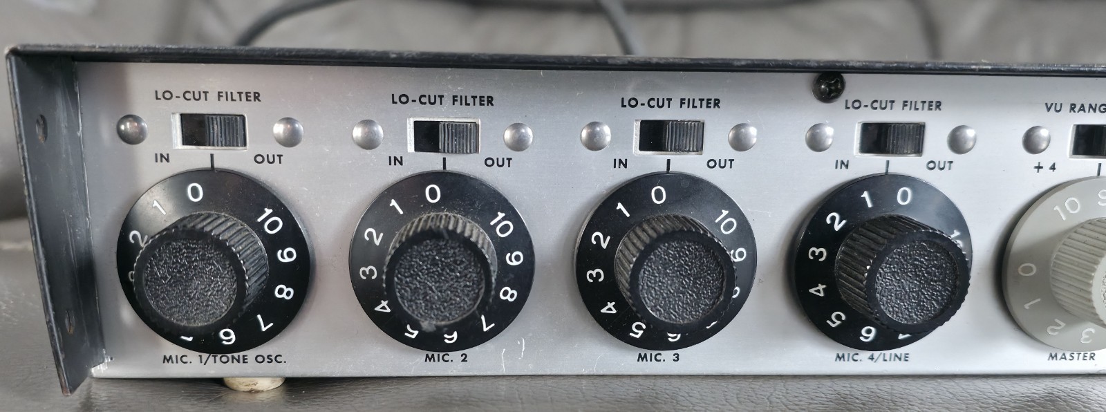 SHURE M67