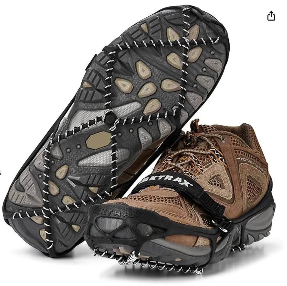 Yaktrax Pro Traction Cleats Black  NEW size MEDIUM
